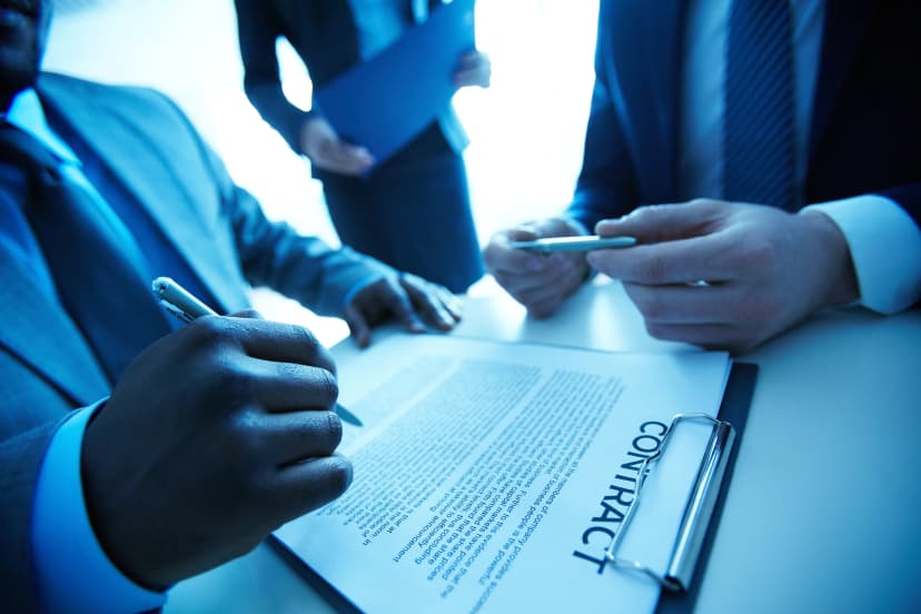 /images/homePage/droit/contrat-new.webp